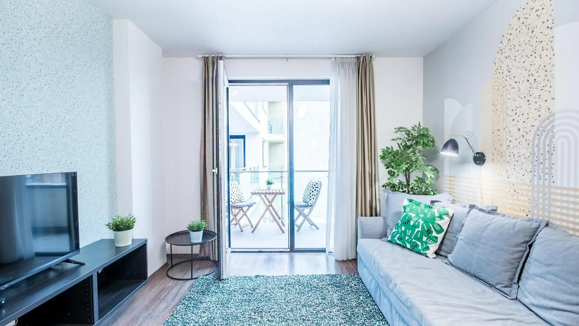 Apartment Very Central - Free Parking - Balcony Budapest