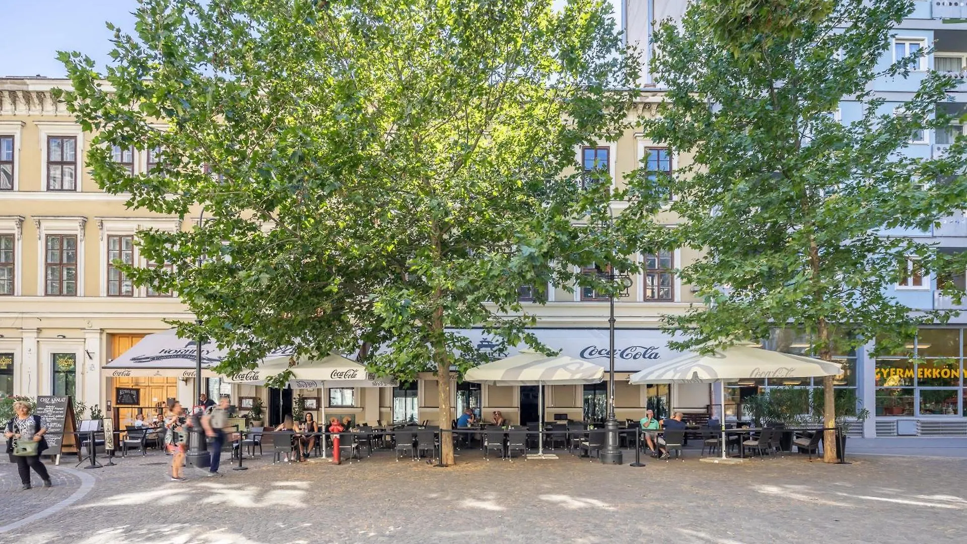 Apartment Very Central - Free Parking - Balcony Budapest